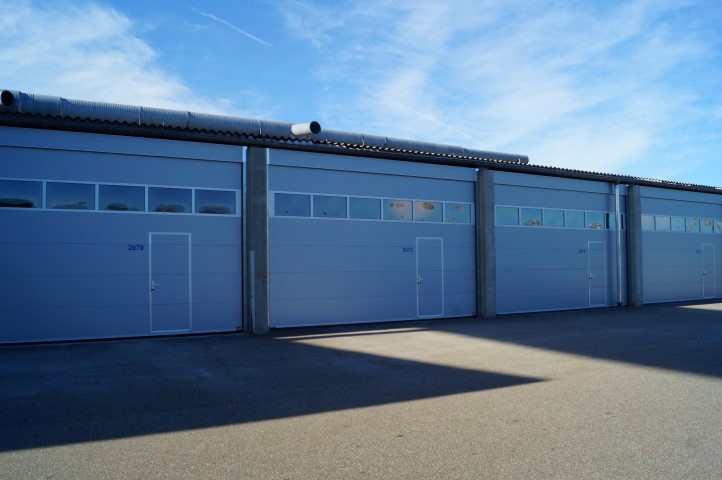Garage (außerhalb der Halle)